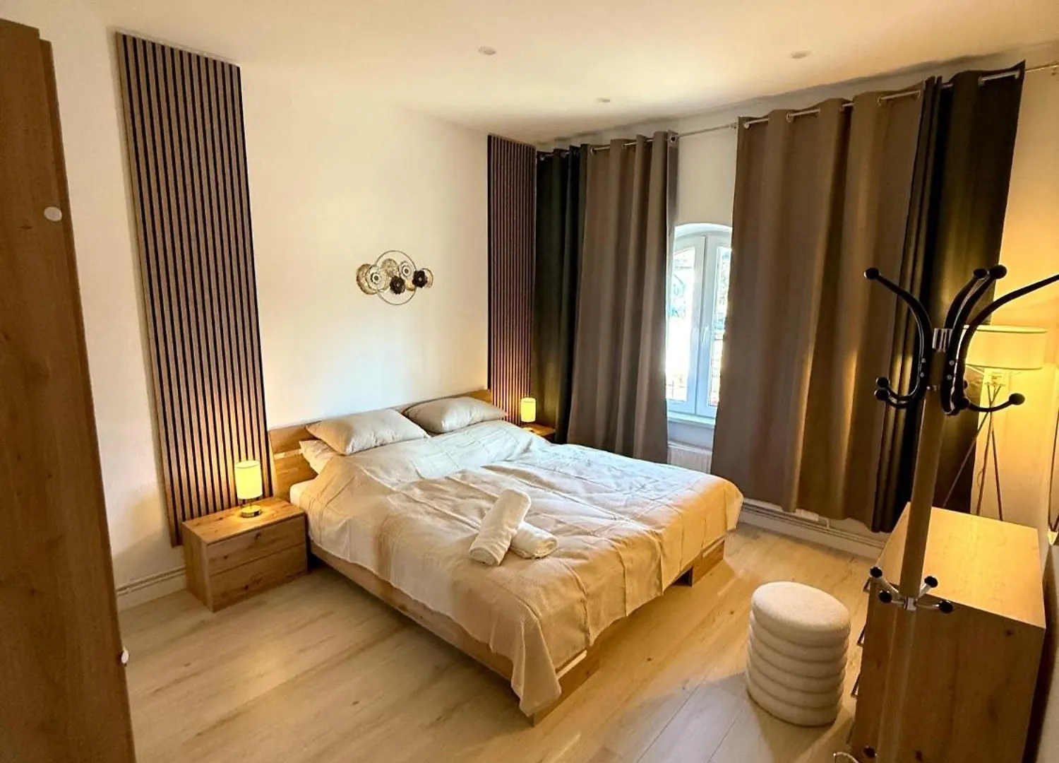 Luxury 3 Room Apartment In Hanover- Dawin Group Ug
